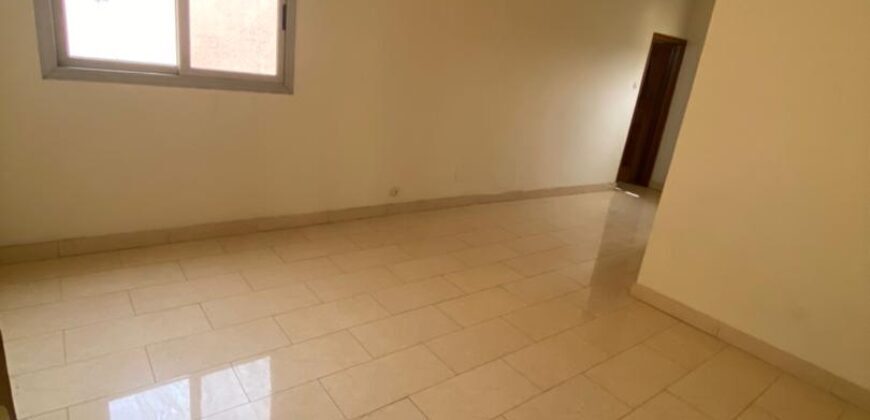 Appartement à louer à Dakar: 3 chambres, salon