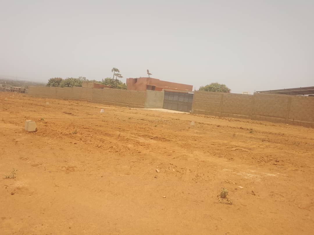 Terrain de 180 m² à vendre – Keur Moussa, Thiès