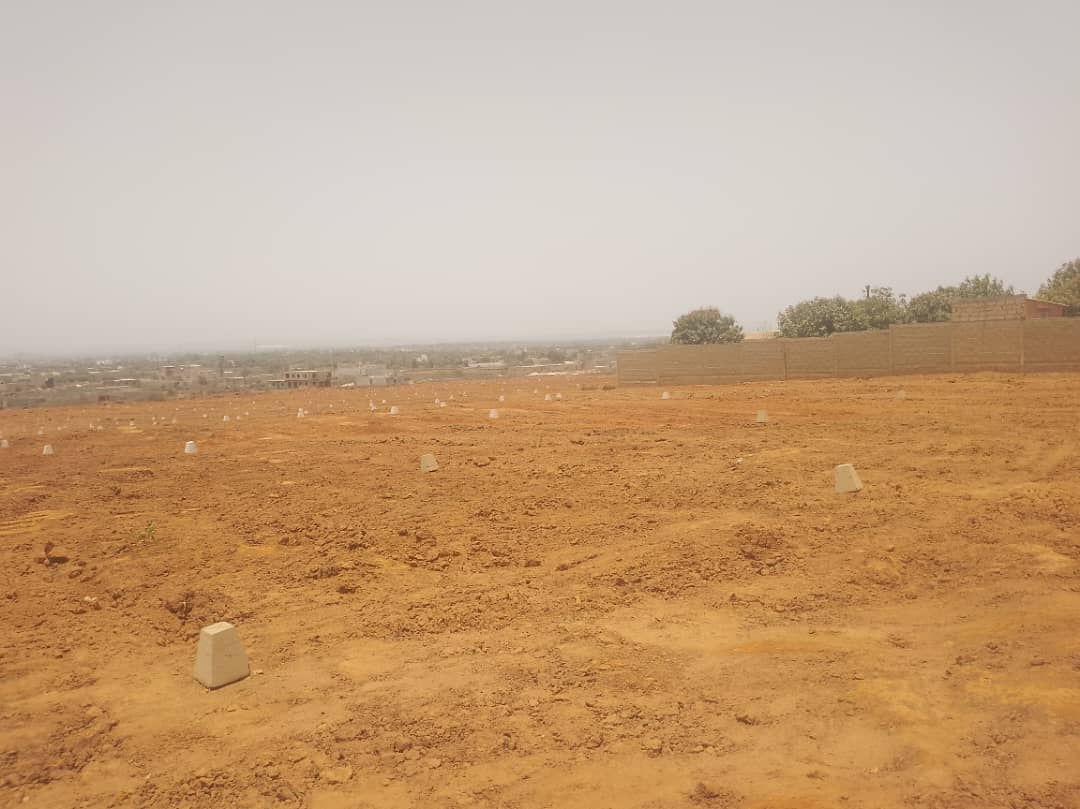 Terrain de 180 m² à vendre – Keur Moussa, Thiès