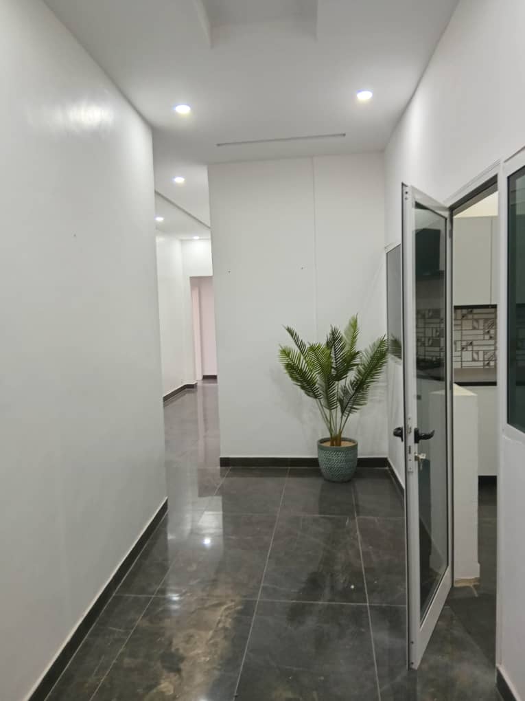 Appartements F4 de standing à louer et à vendre – Point E, Dakar