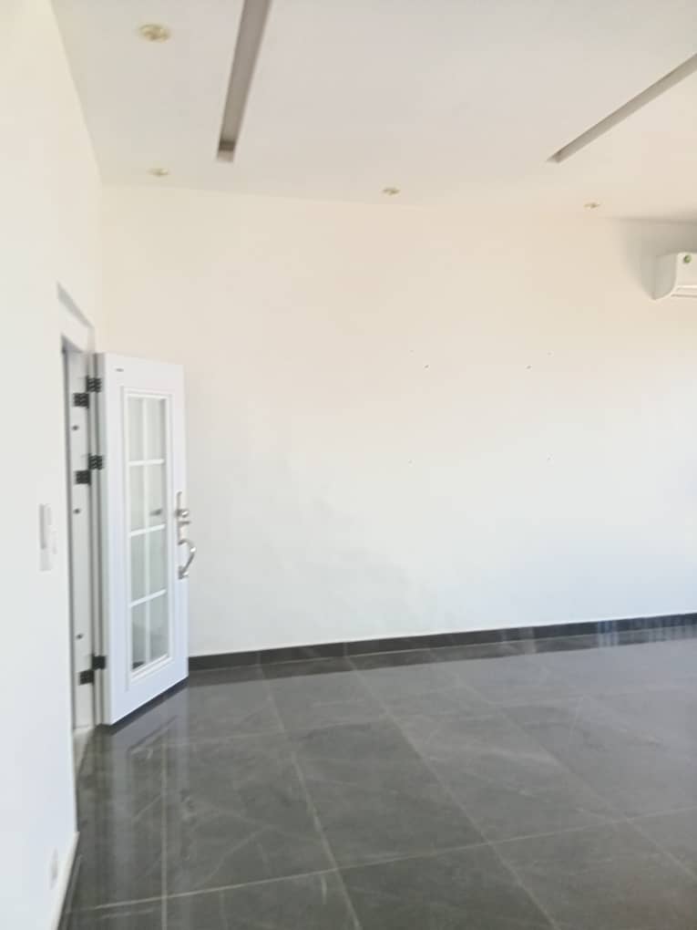 Appartements F4 de standing à louer et à vendre – Point E, Dakar