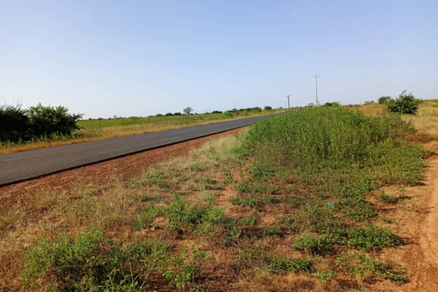 Terrain 8779 m² Bord Route à Vendre — Notto Diobass, Thiès