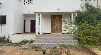 Ferme avicole 7932 m² équipée à vendre – Sébikotane, Dakar