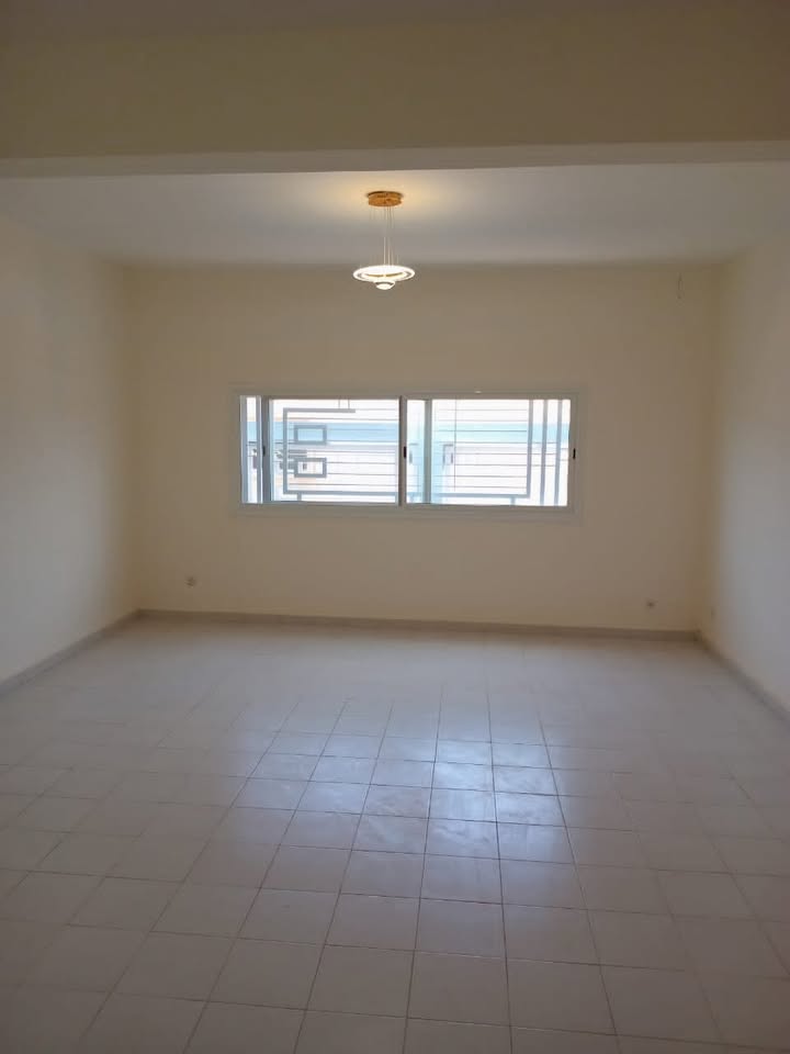 Magnifique Villa F4 à louer – Cité Akys, Bambilor, Sénégal