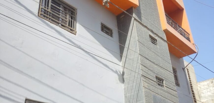 Immeuble 3 étages à vendre – Derklé, Dakar