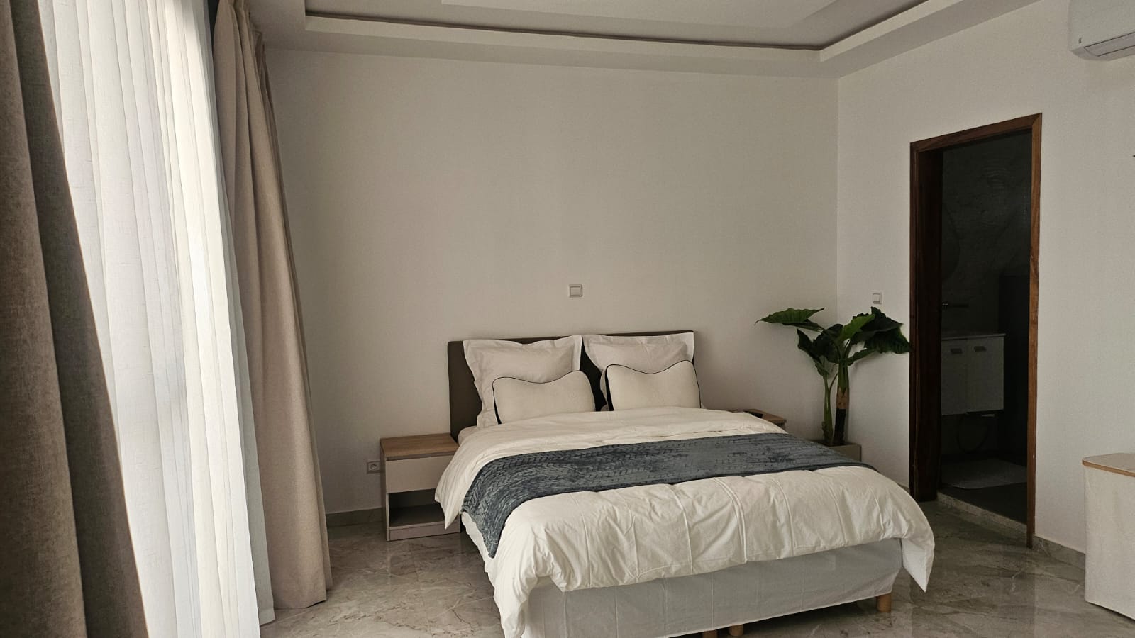Villa 3 ch meublée à louer – Ngaparou, Petite Côte