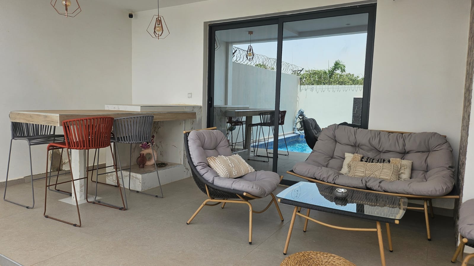 Villa 3 ch meublée à louer – Ngaparou, Petite Côte