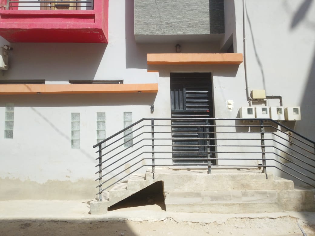Immeuble R+3 à vendre – Derklé, Dakar