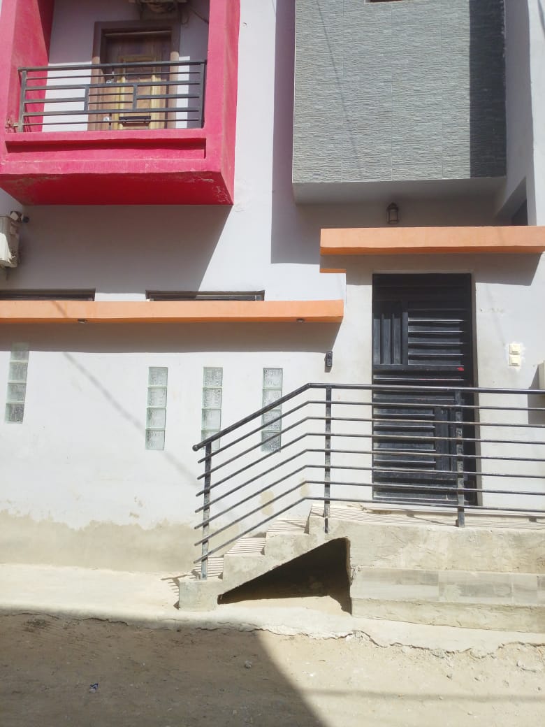 Immeuble R+3 à vendre – Derklé, Dakar
