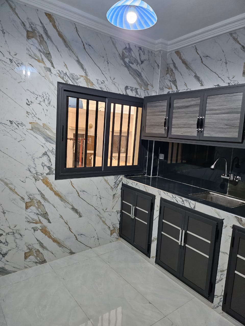 Appartement F4 à usage professionnel à louer – Cité Sonatel, Yoff