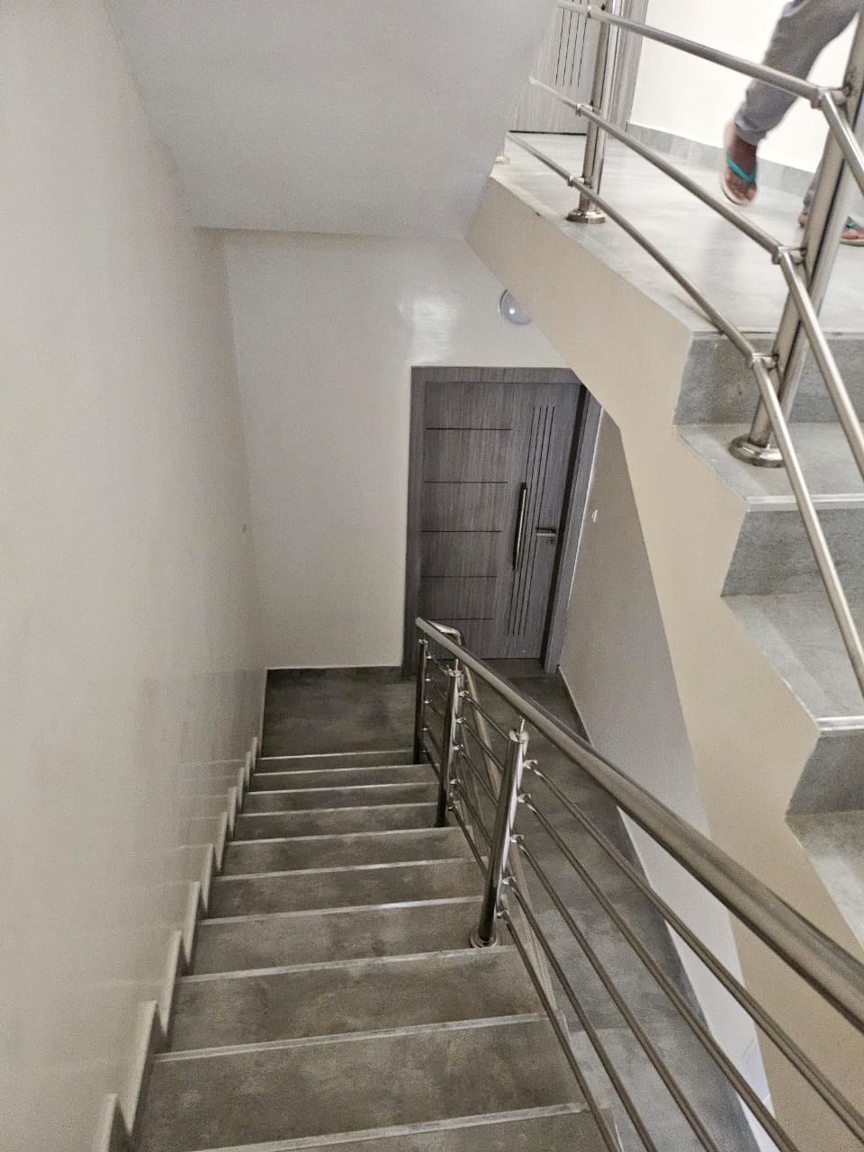 Appartement F4 à usage professionnel à louer – Cité Sonatel, Yoff