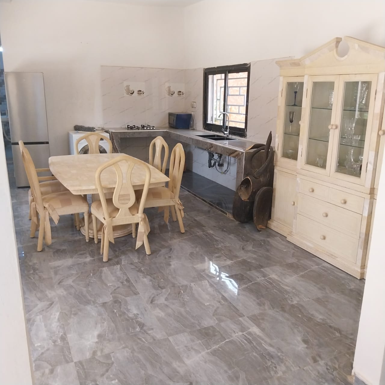 Villa 4 chambres avec piscine à vendre – Gandigal, Mbour