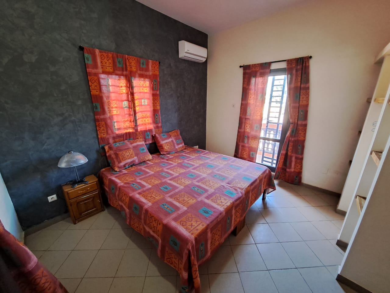 Hôtel 14 chambres avec piscine à vendre – Warang, Mbour